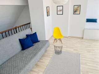 Апартаменты Apartamenty Bałtyckie - Bulwar Portowy Устка Duplex Three-Bedroom Apartment with Harbour View-4